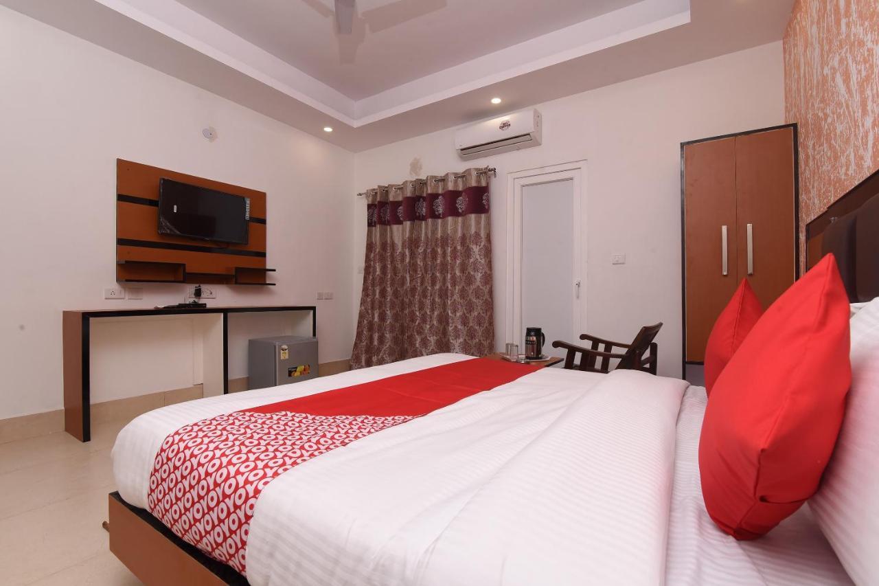 Capital O 13310 Noida Suites Εξωτερικό φωτογραφία