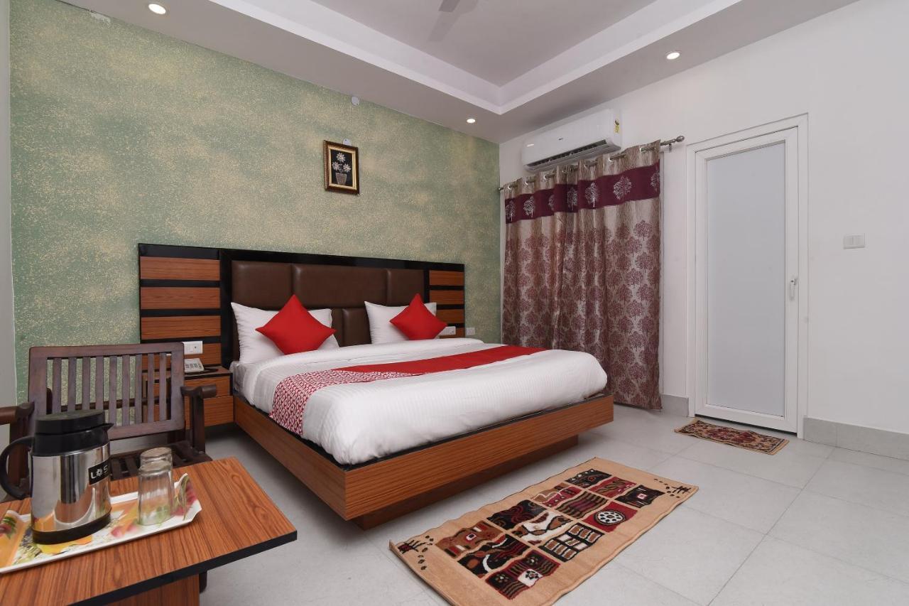 Capital O 13310 Noida Suites Εξωτερικό φωτογραφία