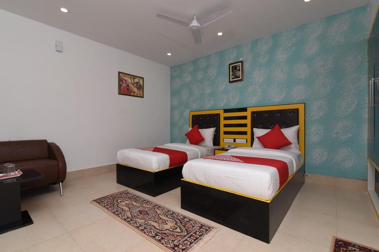 Capital O 13310 Noida Suites Εξωτερικό φωτογραφία