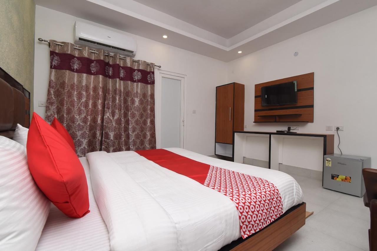 Capital O 13310 Noida Suites Εξωτερικό φωτογραφία