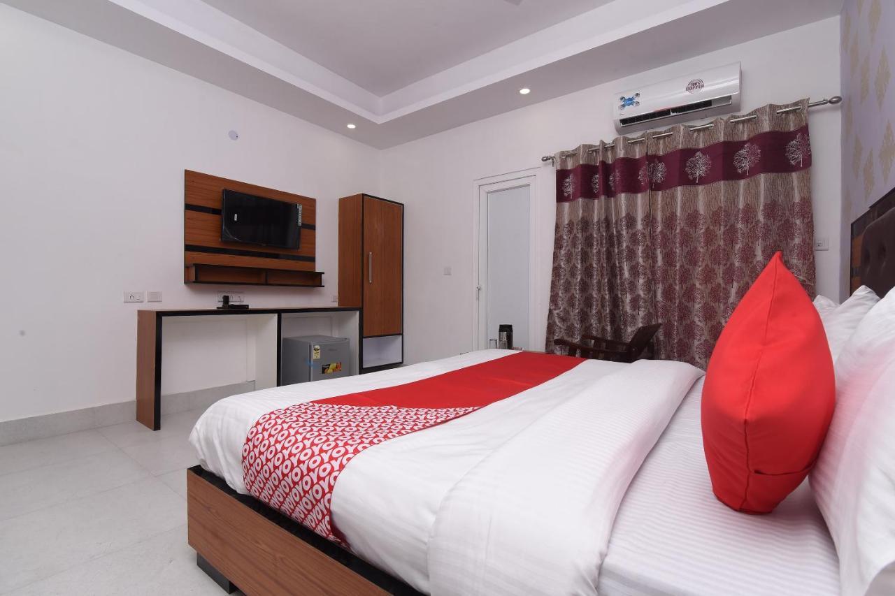 Capital O 13310 Noida Suites Εξωτερικό φωτογραφία