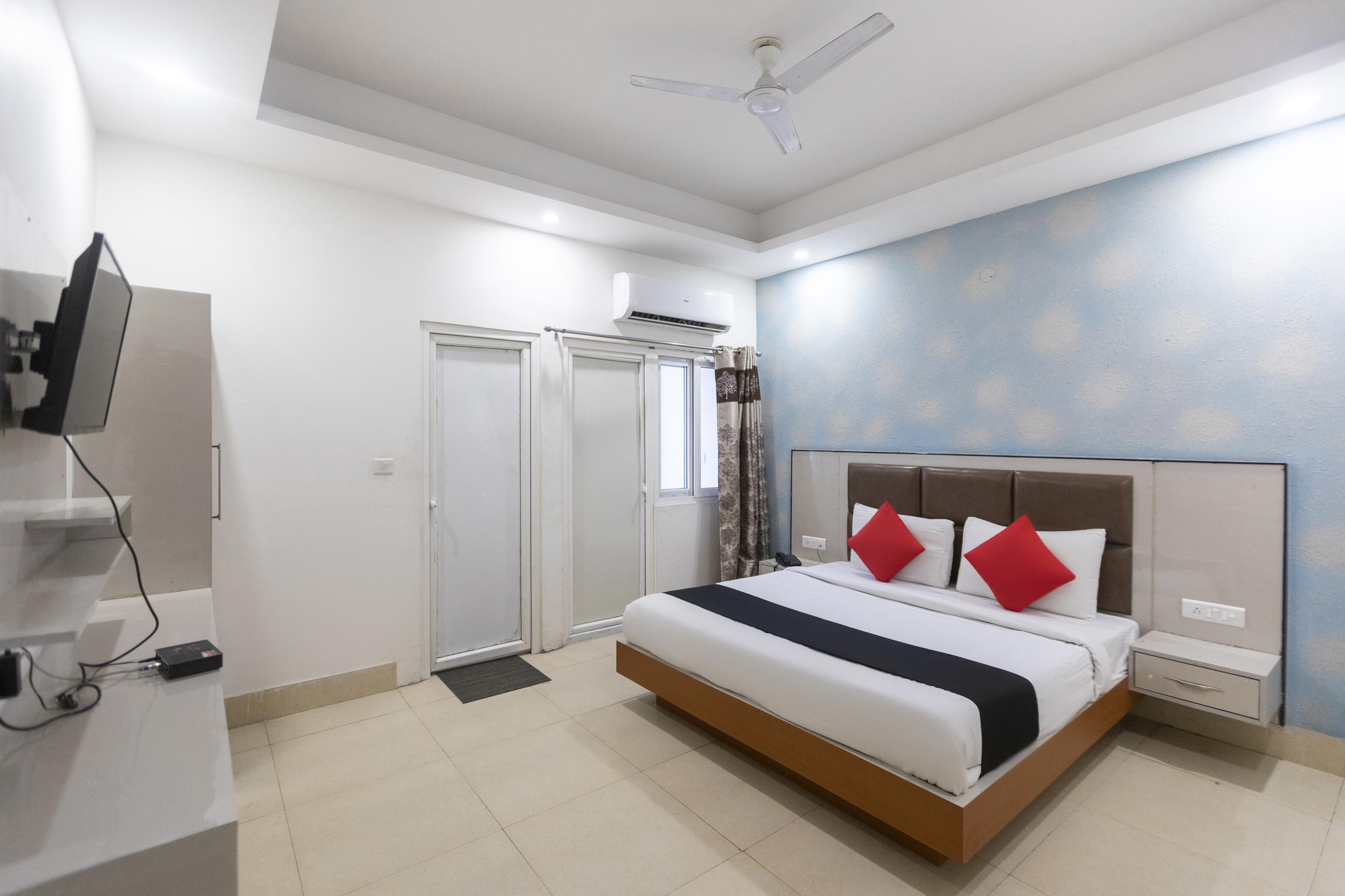 Capital O 13310 Noida Suites Εξωτερικό φωτογραφία