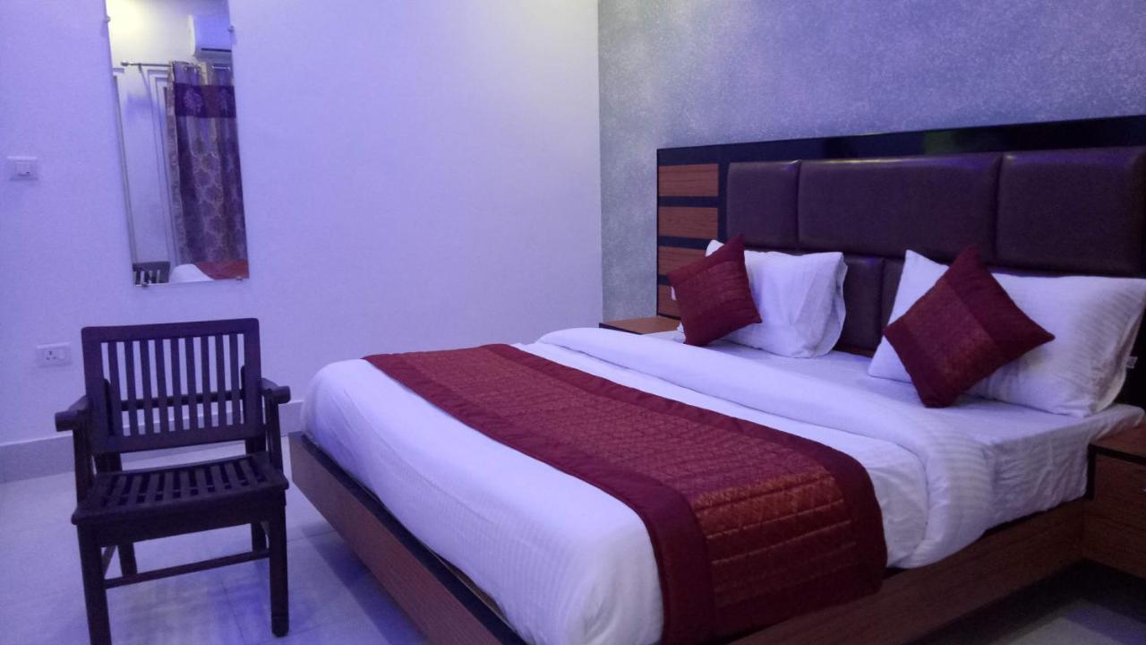 Capital O 13310 Noida Suites Εξωτερικό φωτογραφία