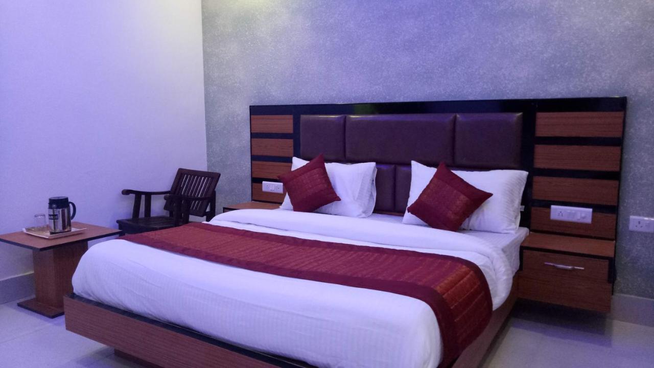 Capital O 13310 Noida Suites Εξωτερικό φωτογραφία