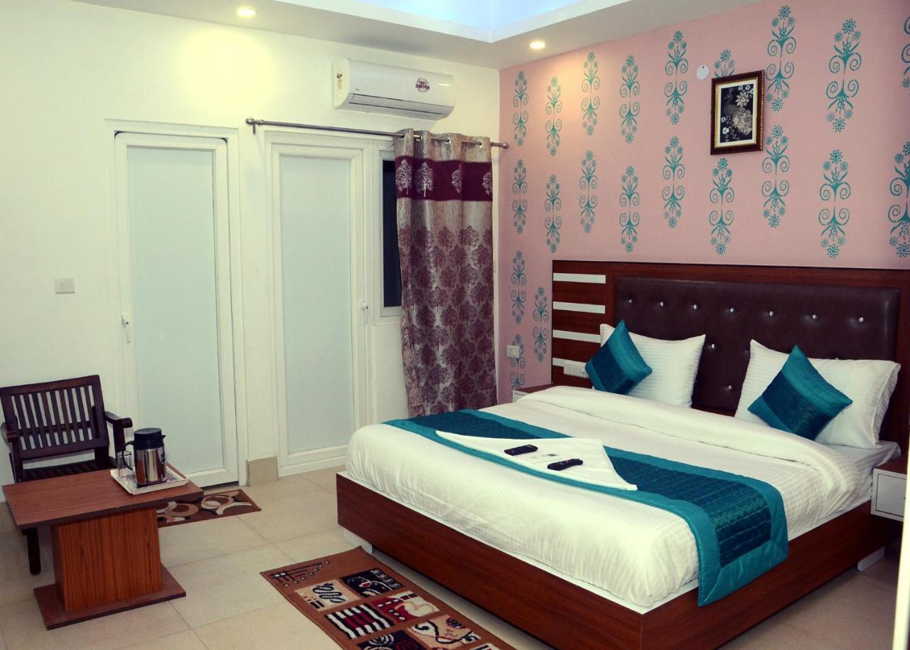 Capital O 13310 Noida Suites Εξωτερικό φωτογραφία